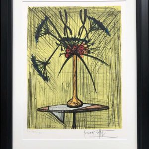 BUFFET Bernard Nature morte au vase de fleurs sur un guéridon Lithographie couleurs justifiée